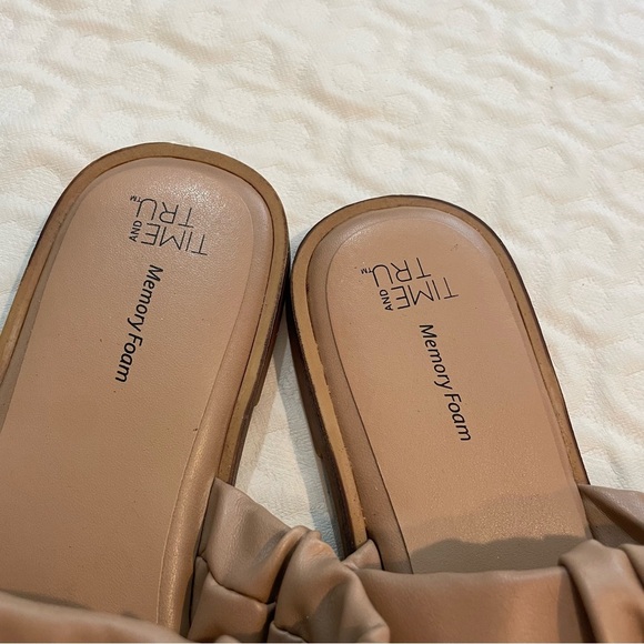 Time & Tru Nude Ruffle Band Two Strap Flat Slides Sandals Women’s Size 10 - Picture 3 of 4